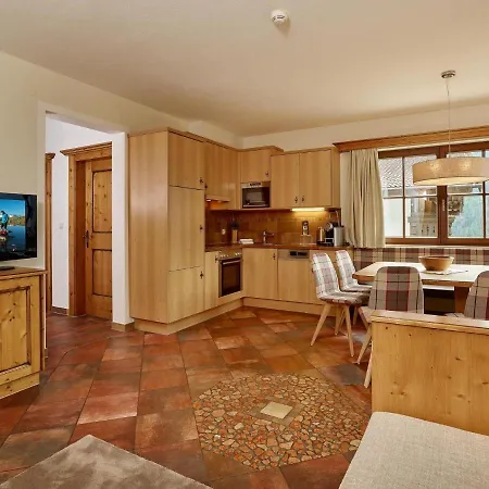 Chalet Gruenwald Resort Soelden - Chalets-4 * Solden